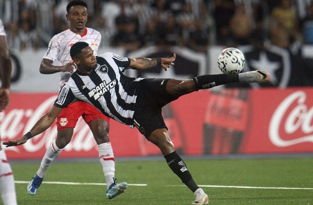 Júnior Santos deve retornar ao time do Botafogo - Foto: Vitor Silva / BFR