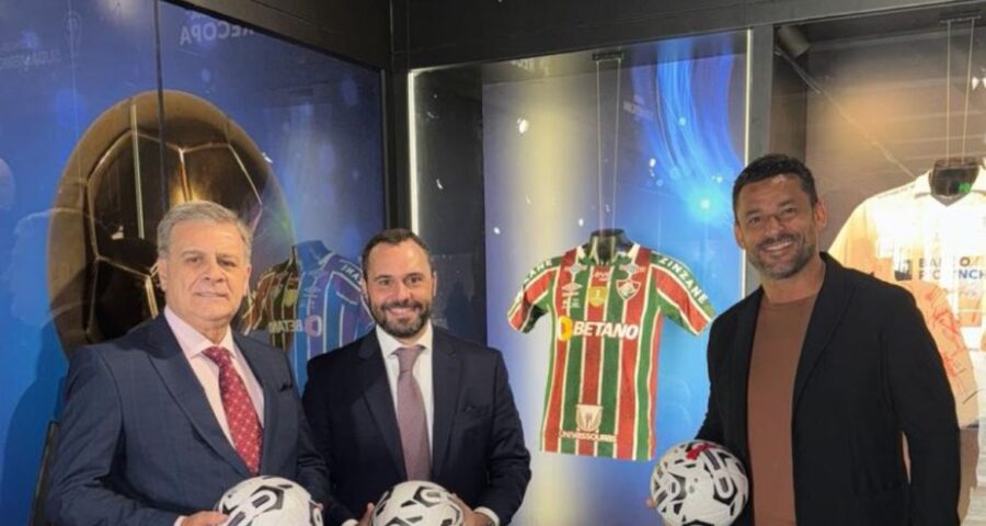 Mário Bittencourt, Fred e Marcelo Penha representaram o Fluminense no sorteio da Libertadores - Foto: Reprodução / Instagram