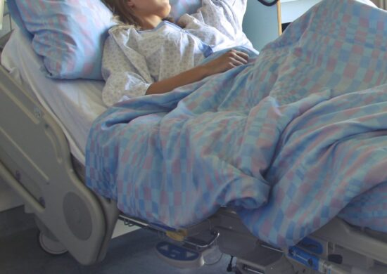 Paciente esteve mais de 20 anos em coma - Foto: Reprodução/Canva