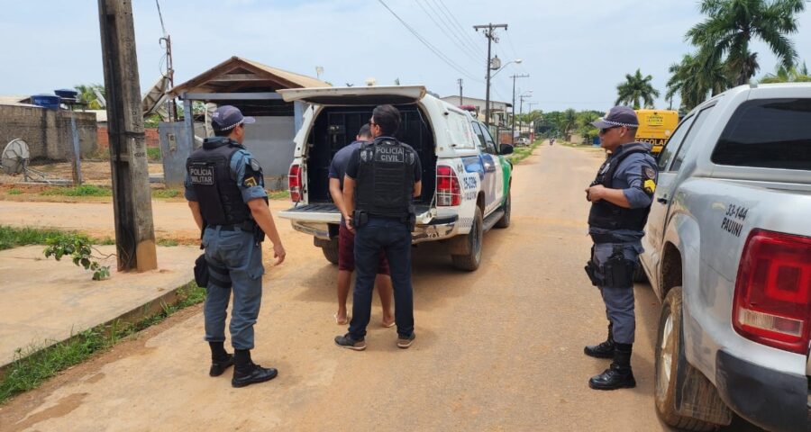 Policiais civis realizam prisão em Pauni- Foto: Divulgação/PC-AM