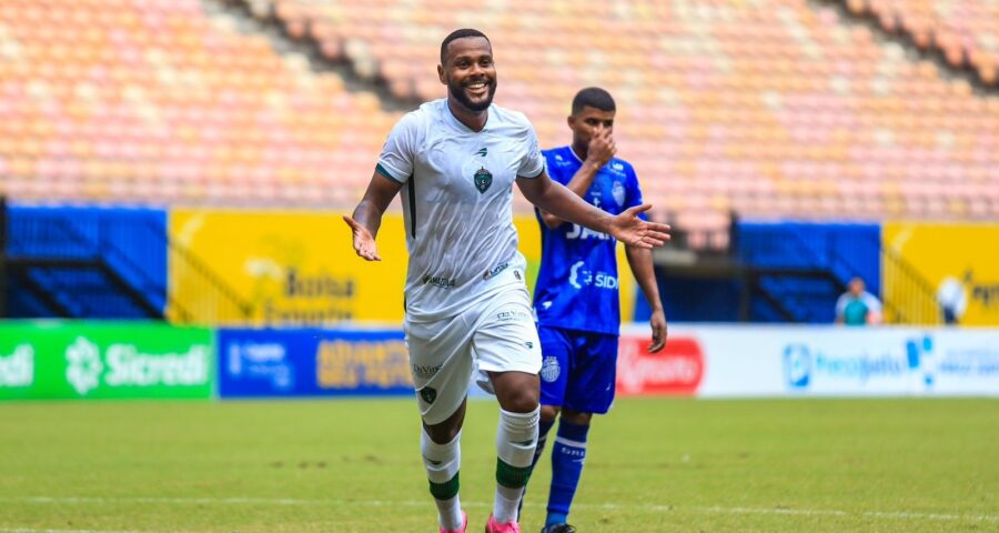 Adenilson marcou um dos gols da goleada do Manaus nas quartas de final do Barezão 2024 - Foto: Deborah Melo/FAF