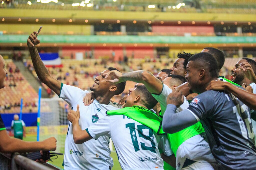 Jogadores do Manaus comemoram gol da equipe - Foto: Deborah Melo/FAF