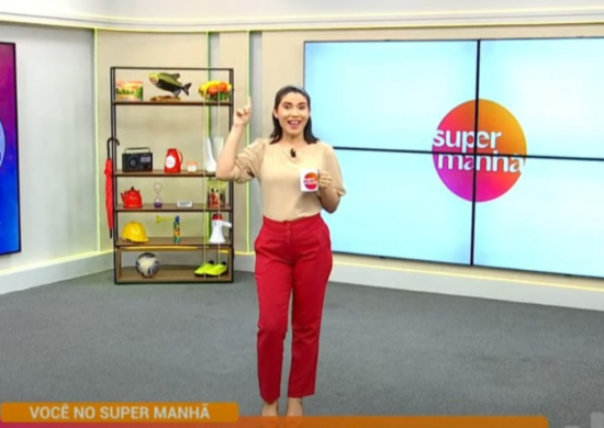 Apresentadora do Programa Super Manhã, Bárbara Mitoso