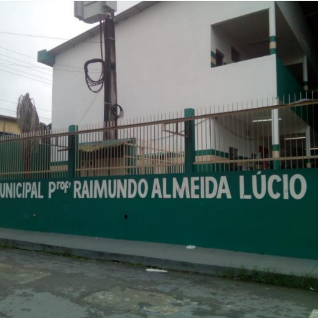 Um curto-circuito é apontado como possível causa do incêndio - Foto: Reprodução/Facebook EM Prof. Raimundo Almeida Lúcio