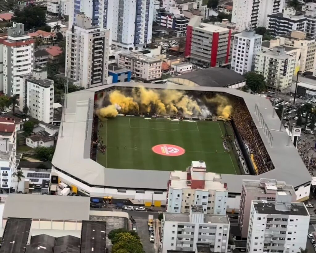 Estádio Heriberto Hulse terá grande público na estreia do Criciúma - Foto: Reprodução / Instagram @criciumaoficial