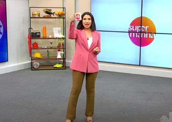 Apresentadora do Programa Super Manhã, Bárbara Mitoso