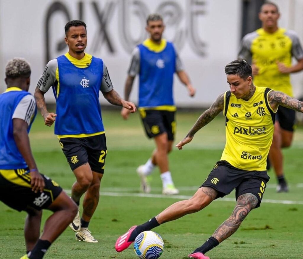 Flamengo se prepara para o clássico diante do Botafogo