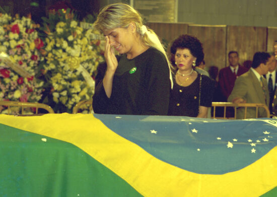 Adriane Galisteu no velório de Senna, em São Paulo - Foto: Mônica Zarattini/Estadão Conteúdo