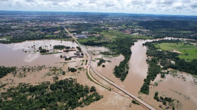 Cheia do Rio Jamari causa prejuízos aos moradores de Ariquemes, em Rondônia - Foto: Divulgação