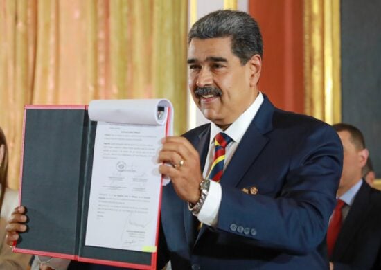 Maduro assina lei que torna Essequibo parte da Venezuela