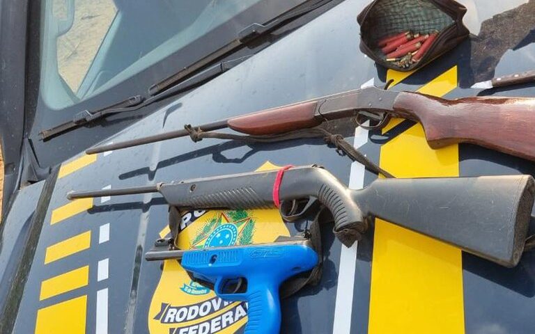 Polícia Rodoviária Federal em Roraima prende três armas de fogo