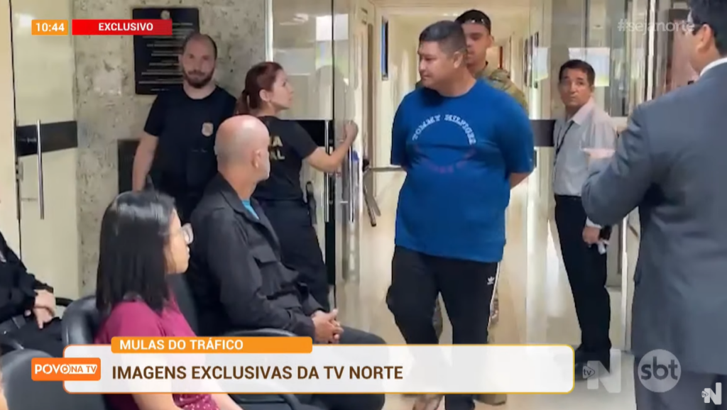 Vídeo: TV Norte Amazonas acompanhou a prisão dos suspeitos de captarem "mulas" para o tráfico de drogas - Foto: Reprodução/TV Norte Amazonas