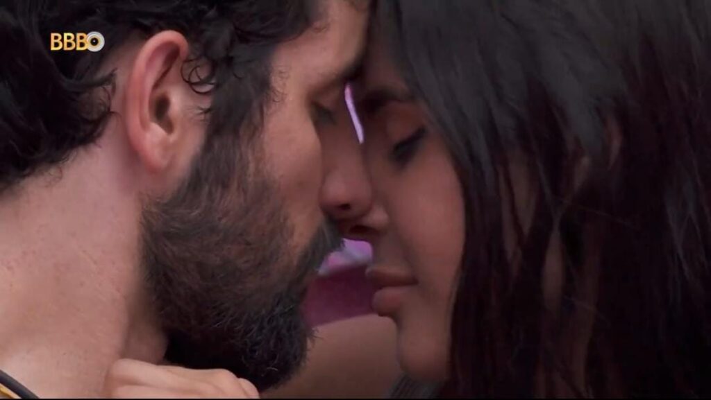 Matteus e Isabelle se beijam pela 1ª vez - Foto: Reprodução/TV Globo