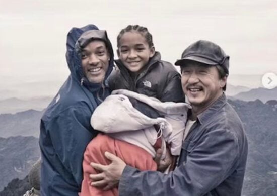 Will e Jaden Smith ao lado de Jackie Chan na China. Imagem: Reprodução/Instagram