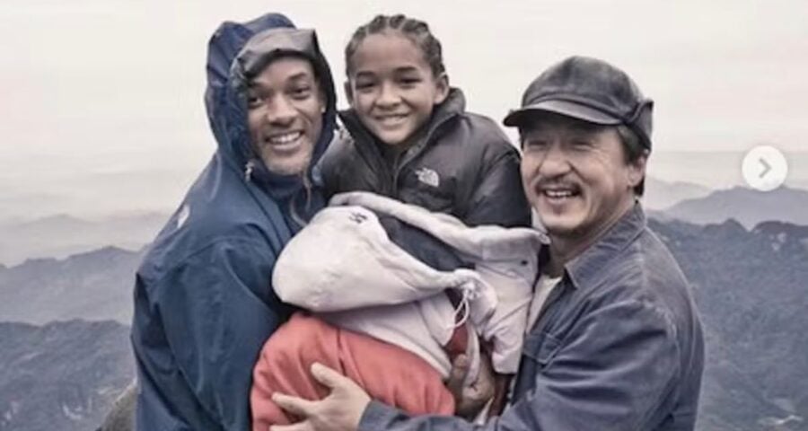 Will e Jaden Smith ao lado de Jackie Chan na China. Imagem: Reprodução/Instagram