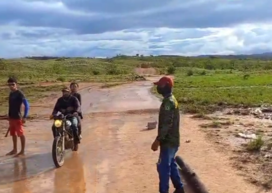 Barreira montada por indígenas em Uiramutã - Foto: Reprodução