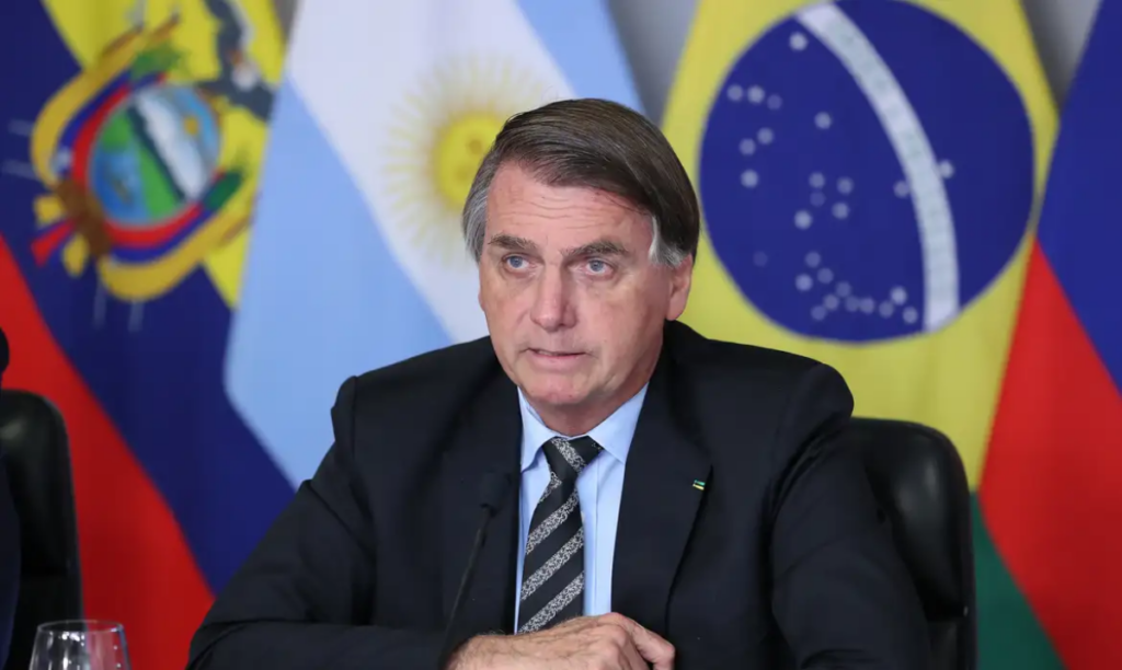Bolsonaro afirma que manter o veto é questão de sobrevivência - Foto: Marcos Corrêa/PR