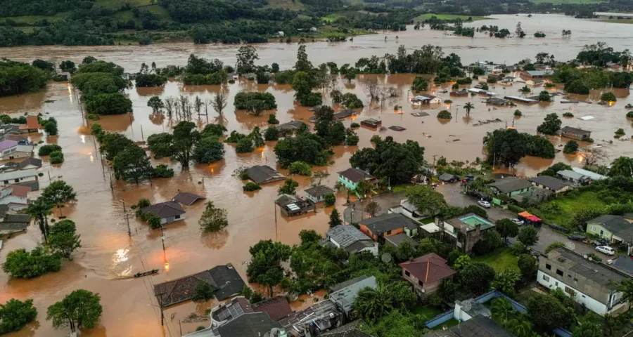 Estudo mapeou cidades brasileiras com riscos de desastres ambientais - Foto: REUTERS/Diego Vara