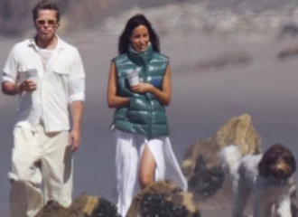Brad Pitt e Ines de Ramon aproveitaram o sol para dar um passeio na praia