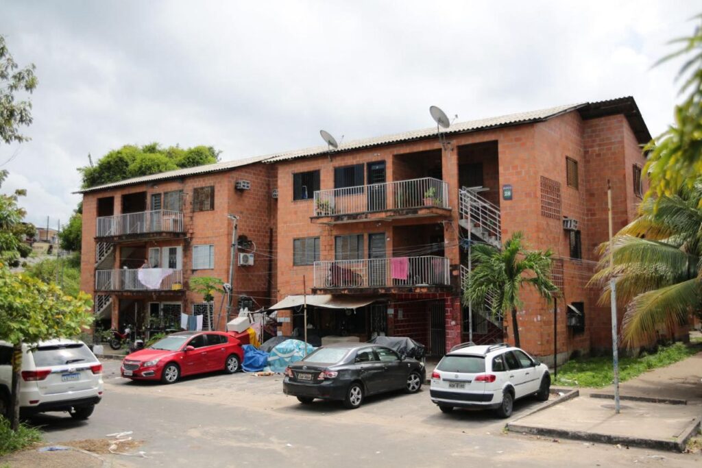 O Residencial Gilberto Mestrinho, localizado na margem direita do Igarapé do Quarenta