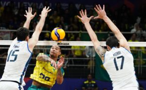 Seleção brasileira perdeu para a Itália na manhã deste domingo (26) - Foto: Reprodução/ Maurício Val/FV Imagem/CBV