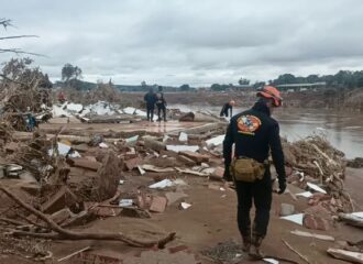 Militares do Corpo de Bombeiros do Amazonas realizam buscas por pessoas desaparecidas na região do Vale do Taquari, Rio Grande do Sul - Foto: Divulgação/CBMAM