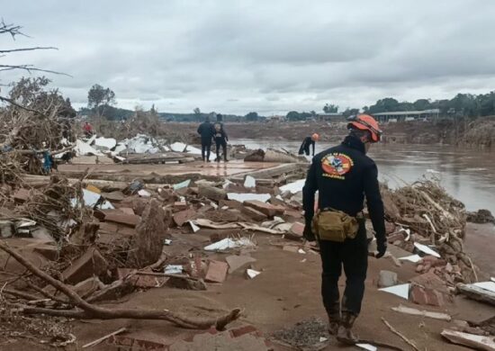 Militares do Corpo de Bombeiros do Amazonas realizam buscas por pessoas desaparecidas na região do Vale do Taquari, Rio Grande do Sul - Foto: Divulgação/CBMAM