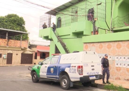 Mulher é assassinada com golpe de faca pelo companheiro em Manaus. Foto: Reprodução/TV Norte Amazonas