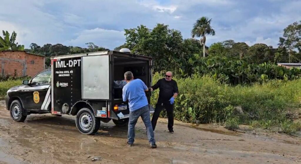 Corpo de homem em decomposição é encontrado em área de mata em Manaus - Foto: Reprodução/WhatsApp