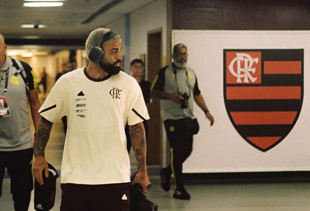 Gabigol recebe punição após usar camisa do Corinthians - Foto: Reprodução/Instagram @flamengo
