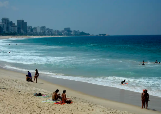 PEC que pode levar à privatização de praias entra em debate no Senado