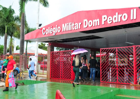 DF: colégio militar proíbe dança entre alunos do mesmo.