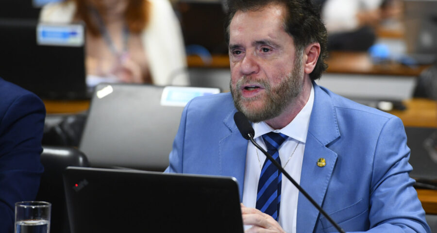 Senador amazonense, Plínio Valério votou contra o PL 2.234/2022, que autoriza o funcionamento de jogos de azar.