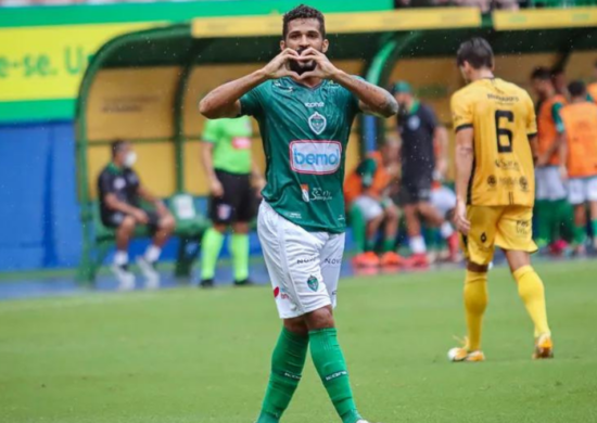 Alvinho foi campeão amazonense com o Manaus em 2022 - Foto: Ismael Monteiro/Manaus FC