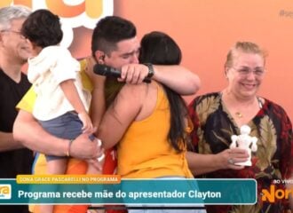 Clayton Pascarelli se emocionou durante homenagem da família na despedida da TV Norte Amazonas - Foto: Reprodução/TV Norte Amazonas