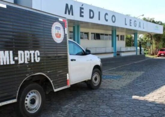 Corpo de homem morto fará exames no IML - Foto: Divulgação/SSP-AM