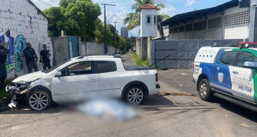 Empresário passa mal no volante e morre ao colidir em poste em Manaus
