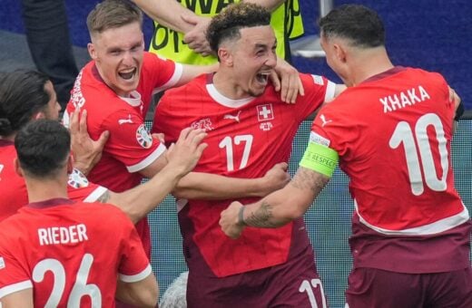 Freuler e Vargas marcaram os gols da Suíça - Foto: SOEREN STACHE/ASSOCIATED PRESS/ESTADÃO CONTEÚDO