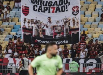Everton Ribeiro recebe homenagem da torcida do Flamengo - Foto: Reprodução / Instagram @evertonri