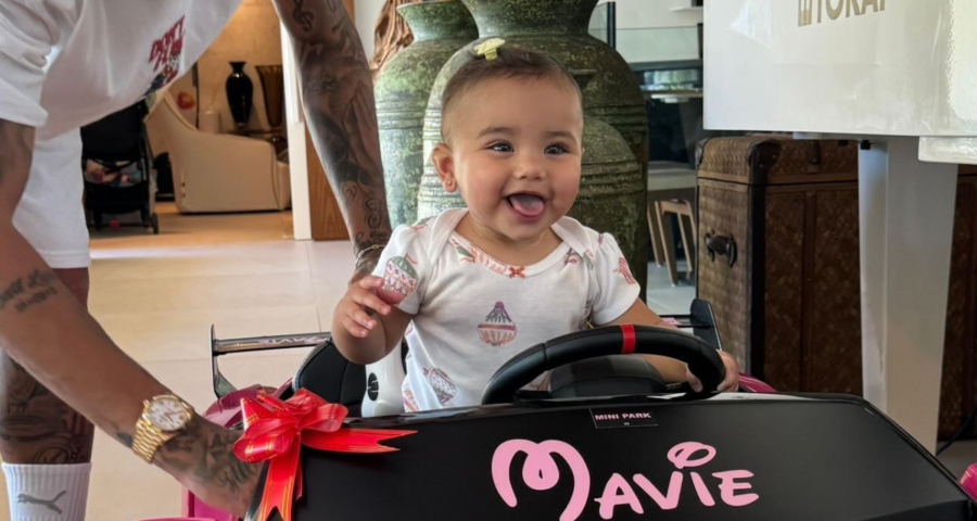 Neymar dá luxuoso presente à filha Mavie