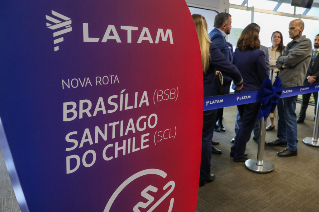 Primeiro voo direto para Santiago é inaugurado em Brasília