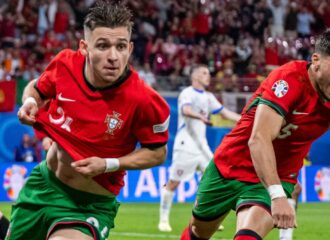 Portugal virou o jogo contra a Tchéquia nos minutos finais e estreou na Eurocopa com vitória - Foto: Reprodução/X @EURO2024