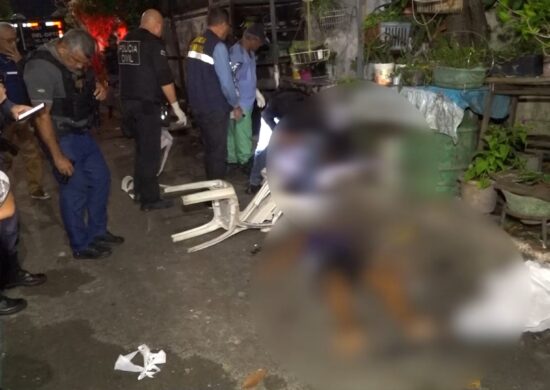 Dois jovens foram mortos a tiros nesta sexta-feira (14) no Bairro Tarumã, Zona Oeste de Manaus.