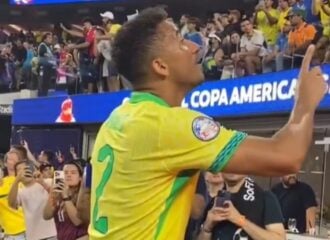 Danilo, capitão da Seleção Brasileira, discutiu com um torcedor após o empate - Foto: Reprodução