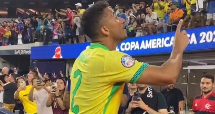 Danilo, capitão da Seleção Brasileira, discutiu com um torcedor após o empate - Foto: Reprodução