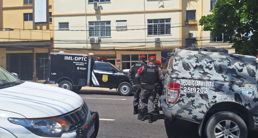 Tiroteio no Centro de Manaus deixa sargento do Exército e PM mortos