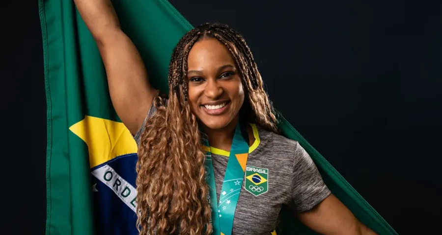 A delegação brasileira teve um grande desfalque na cerimônia Rebeca Andrade, estrela da ginástica artística, ficou de fora.