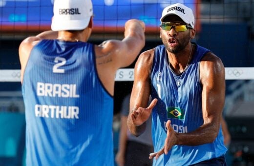  A dupla brasileira Evandro e Arthur Lanci garantiram sua segunda vitória na fase preliminar do vôlei de praia nas Olimpíadas de 2024.
