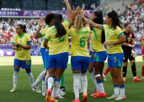 A seleção brasileira feminina de futebol perdeu por 2 a 0 para a Espanha nesta quarta-feira (31), no fim da fase de grupos das Olimpíadas de 2024.