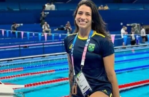 Ana Carolina saiu da Vila Olímpica sem autorização ao lado do seu namorado